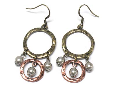 Tri tone round frame and pearl beads earring 