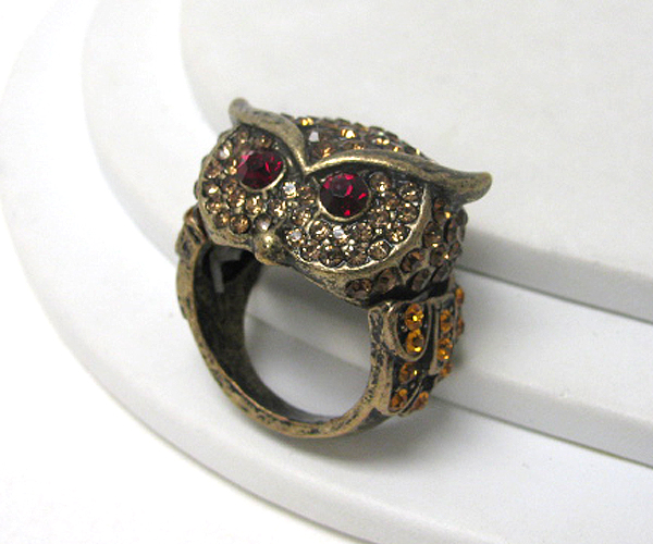 Crystal stud owl stretch ring