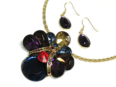 Crystal and facet glass stone clustered medal necklace and earring set