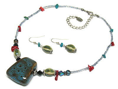 Figurine square pendant and natural beads necklace and earring set