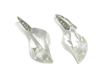 Crystal and glass earring