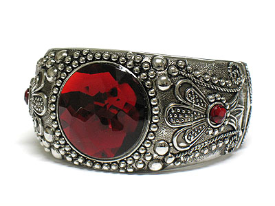 Big epoxy stone and metal filigree hinge bangle 