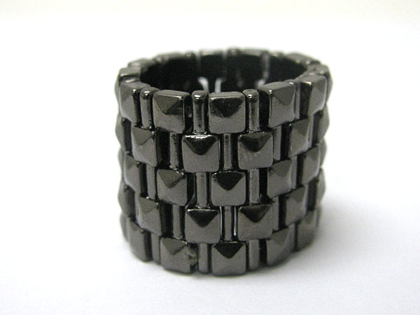 Elastic metal band ring