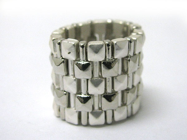 Elastic metal band ring