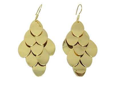 Multi metal dangling disk and scale shape earring