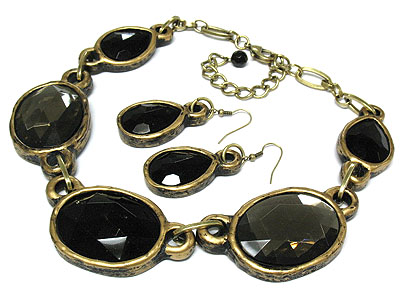 Antique style large epoxy stone necklace set