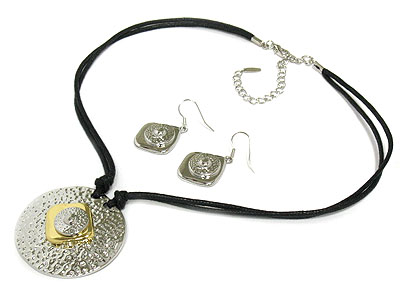 Pockmarked metal disk and fabric chain necklace set