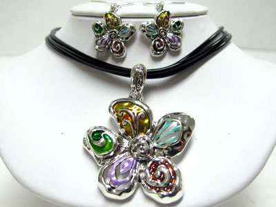 Multi color enameled metal flower pendant and cord necklace set