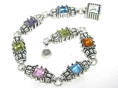 Glass stone and castind metal link bracelet