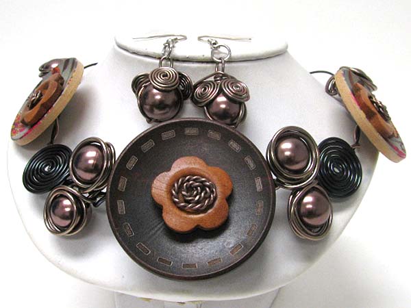 Wood and pearl deco button  metal wire art necklace earring set?