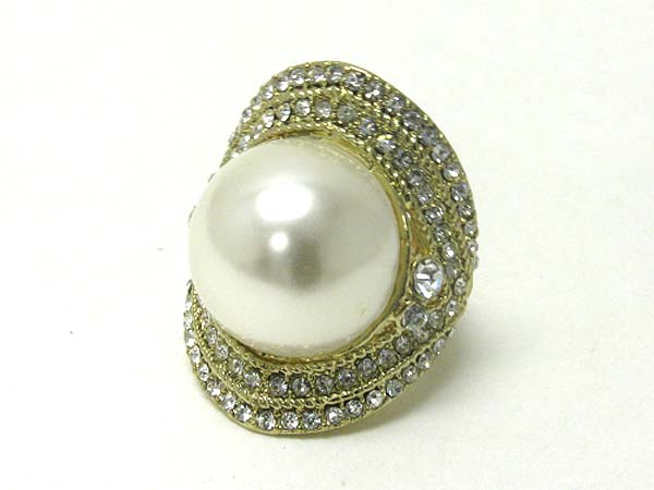 Large pearl and crystal stud stretch ring