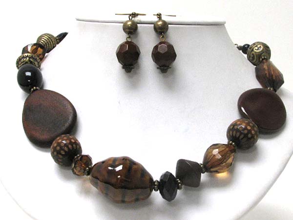 Glass and ceramic beads and wood disk link necklace earring set