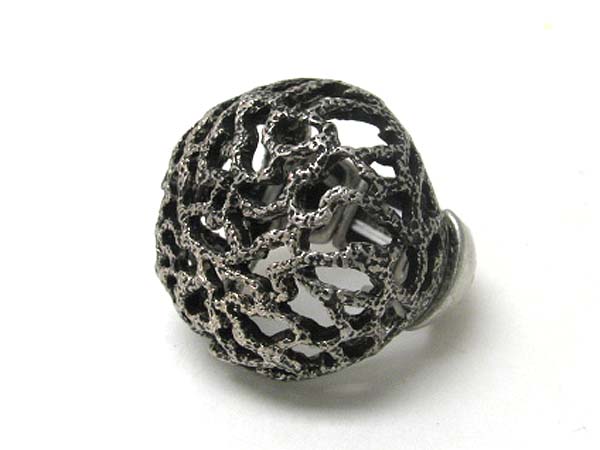 Metal art cutout puffy round stretch ring