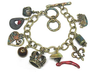 Multi shape metal charms toggle bracelet 