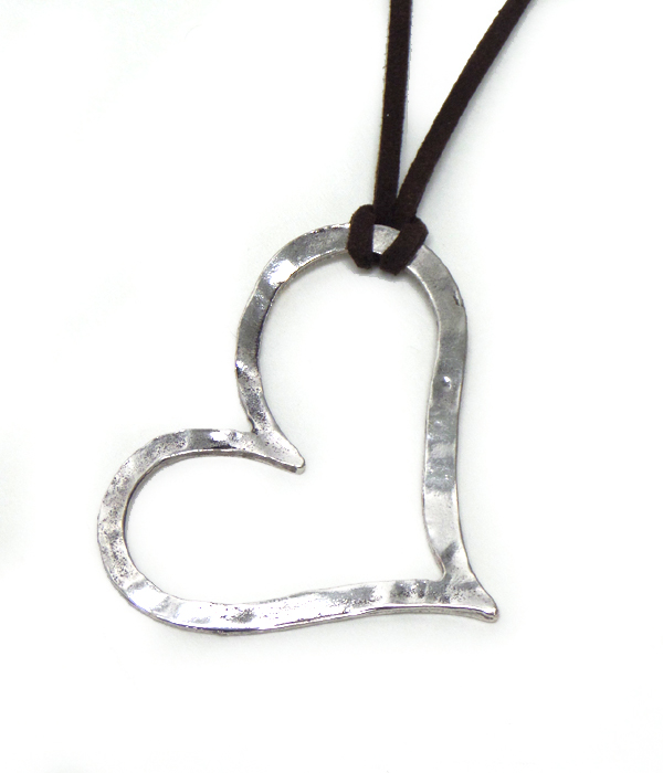 Hammered metal heart necklace