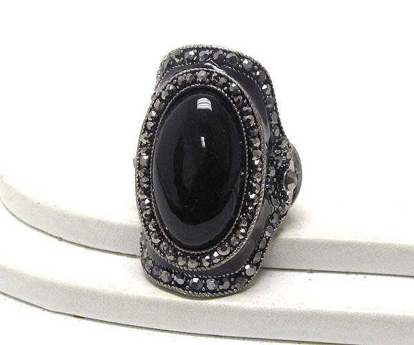 Crystal and glass oval stone scratch metal stretch ring