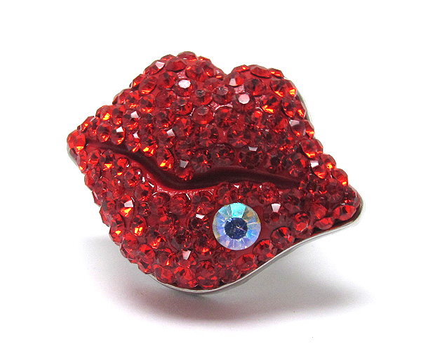 Crystal puffy lips stretch ring