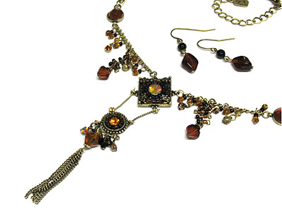 Antique style crystal and beads dangling casting necklace and earring set