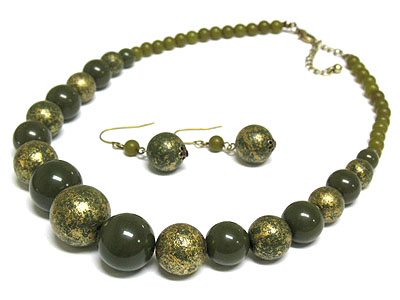 Acyl and patina beads necklace and earring set