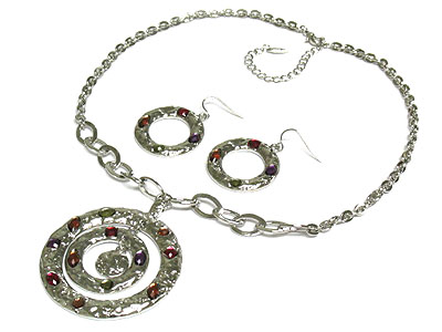 Crystal stud mammerd metal round pendant necklace and earring set