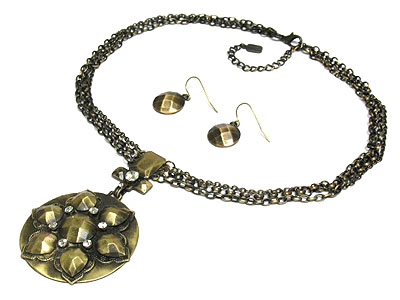 Antique  metallic look crystal deco flower pendant necklace and earring set