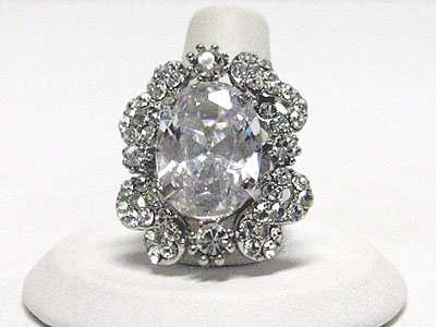 Cubic zirconia and crystal setting adjustable size ring