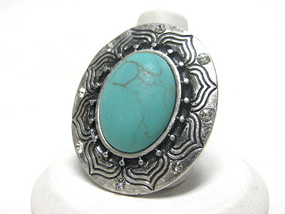 Large natural stone and crystal deco oval stretch ring