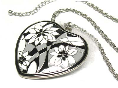 Epoxy cover flower pattern large heart pendant necklace 