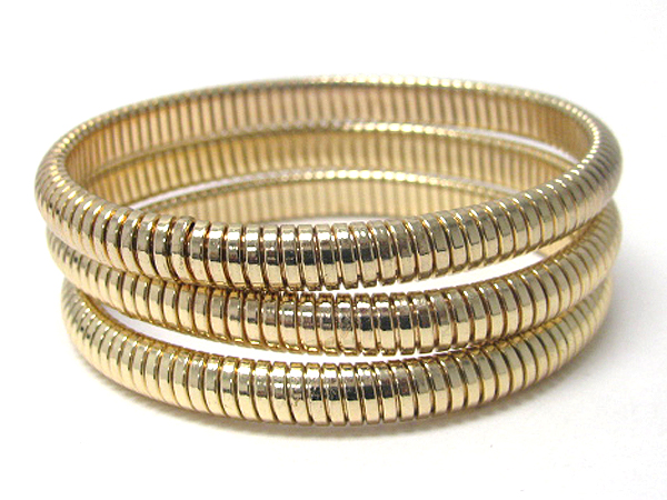 Flexible triple metal chain stackable bracelet