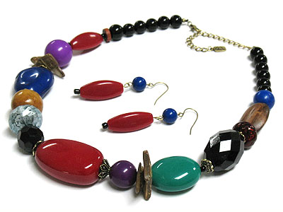 Multi acrylic and natural material bead necklace set