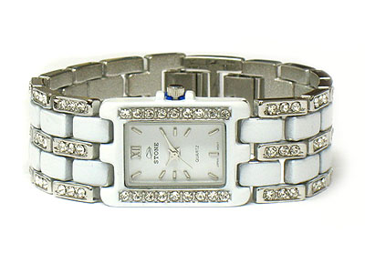 Cystal face and metal chain watch