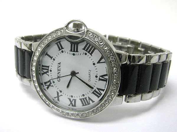 Crystal stud round face color metal band watch