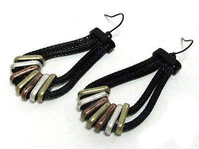 Mesh chain and tri metal link earring