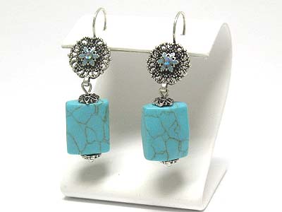 Turquoise stone drop and filigree metal deco earring