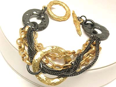 Multi chain and casting metal ring toggle bracelet 