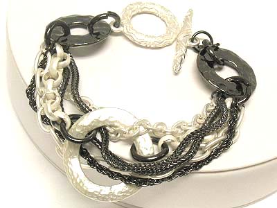 Multi chain and casting metal ring toggle bracelet