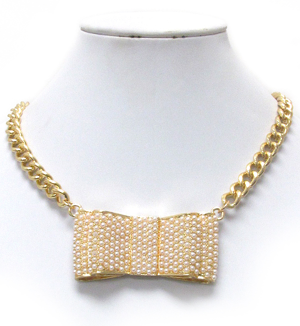 Multi pearl deco large bow and chain necklace