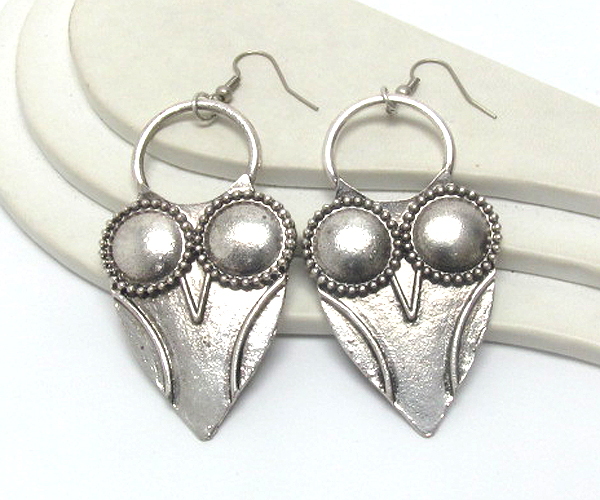 Owl theme antique metal earring