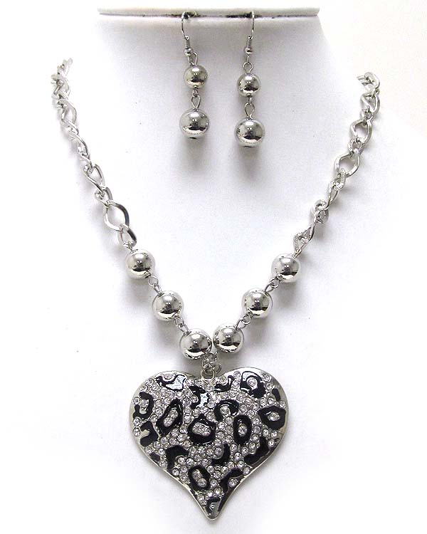 Multi crystal and epoxy heart with metal multi ball chain necklace earring set