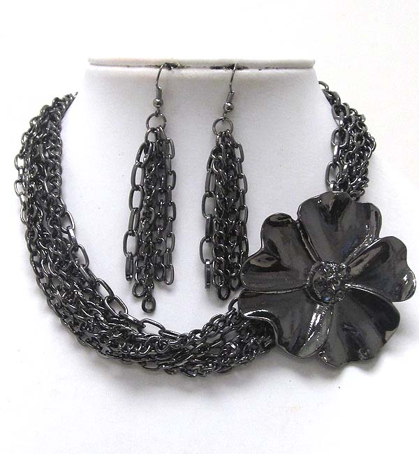 Multi metal chain with crystal flower on side choker necklace earring set