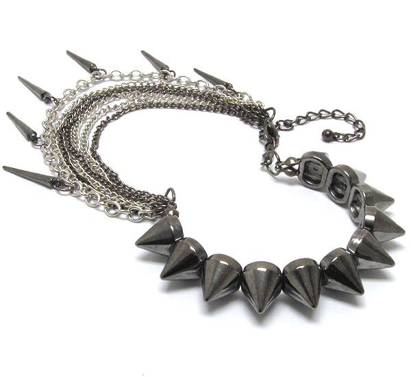 Multi spike and chain deco shoe accessory