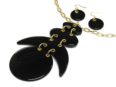 Ethnic style jet acryl and metal link necklace and earring set - prada style