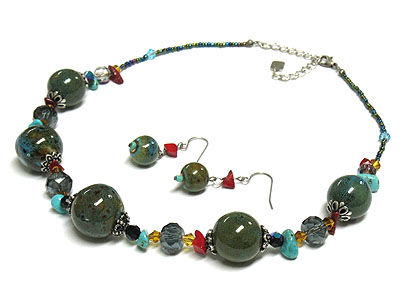 Fugurine and natural stone beads necklace and earring set