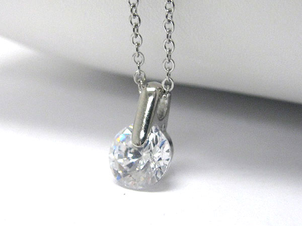 Small cubic zirconia round stone pendant necklace