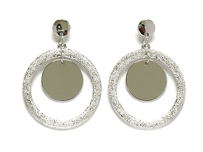 Glittering round drop earring