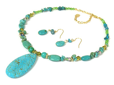 Turquoise stone necklace and earring set