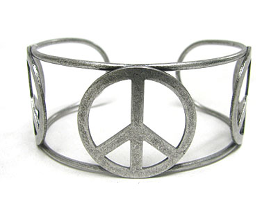 Metal peace mark cuff bangle 