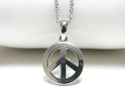 Small peeace mark pendant necklace