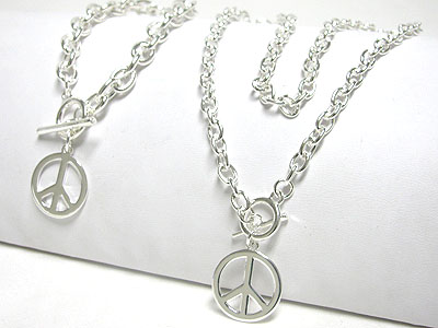 Metal peace mark charm togglae necklace and bracelet set