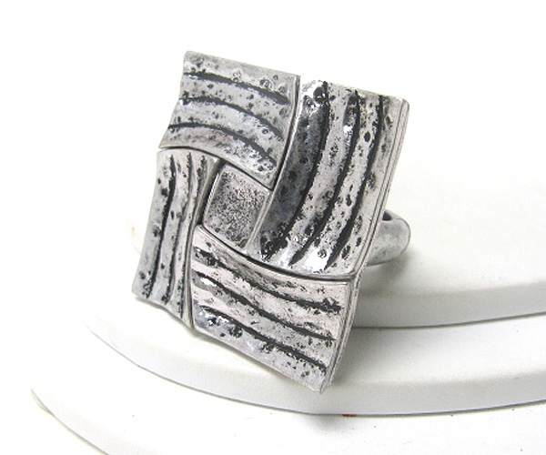 Metal art square stretch ring